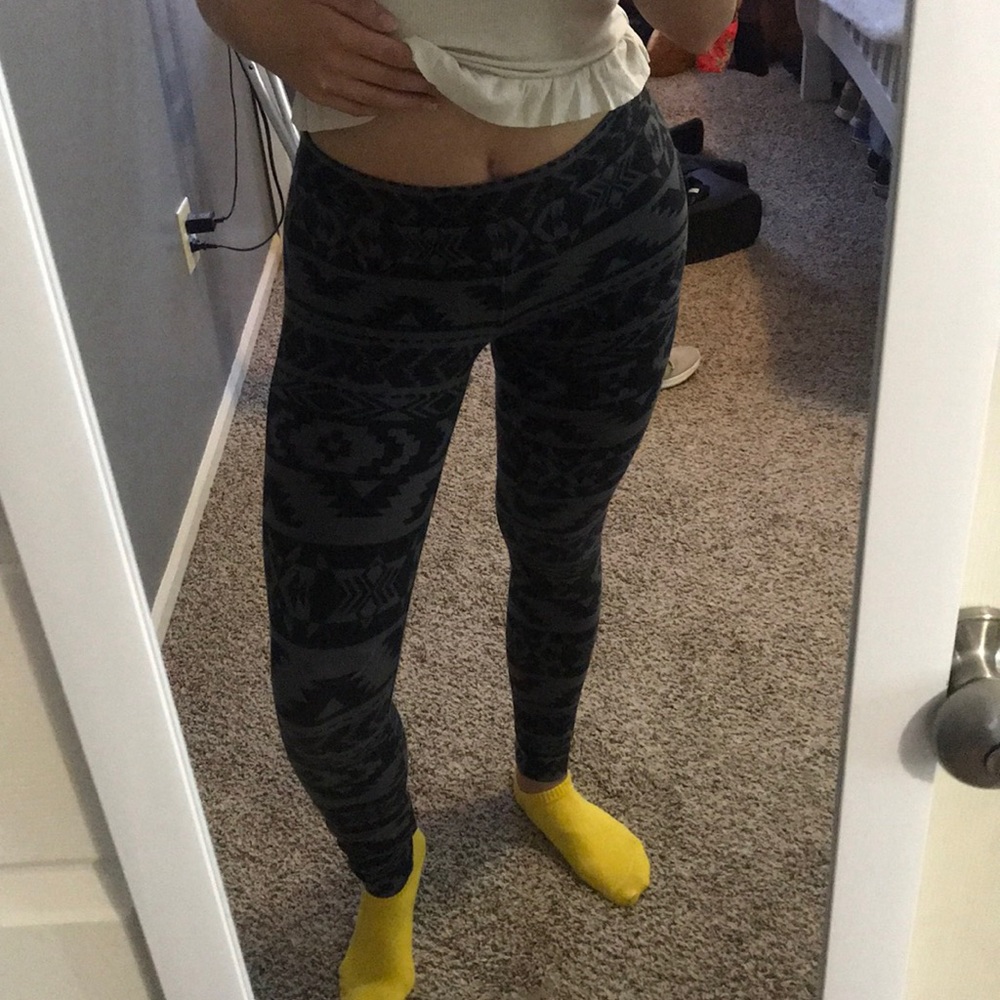 AMAZING patterned leggings!